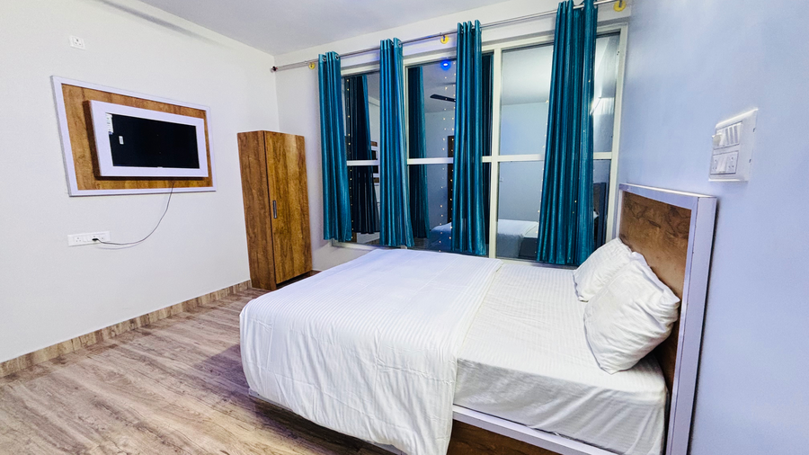 iroomz ssv hotel 30 km from bangalore