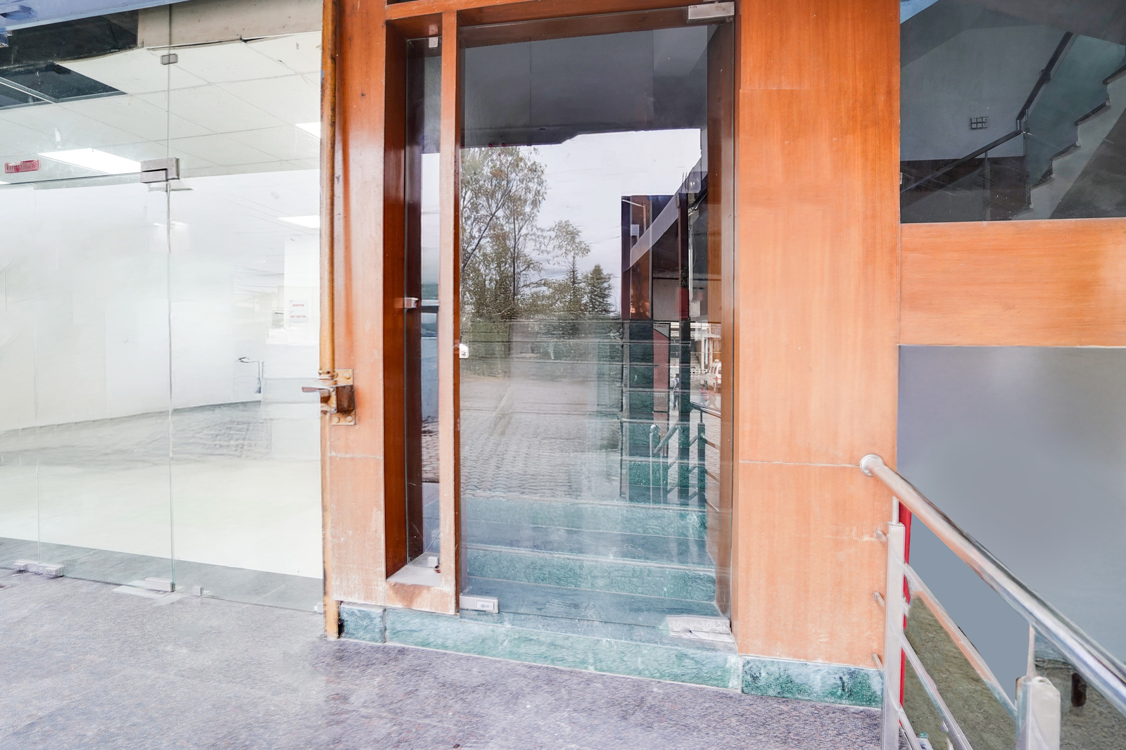 Super Townhouse Selaqui Chakrata Road,,3 star
