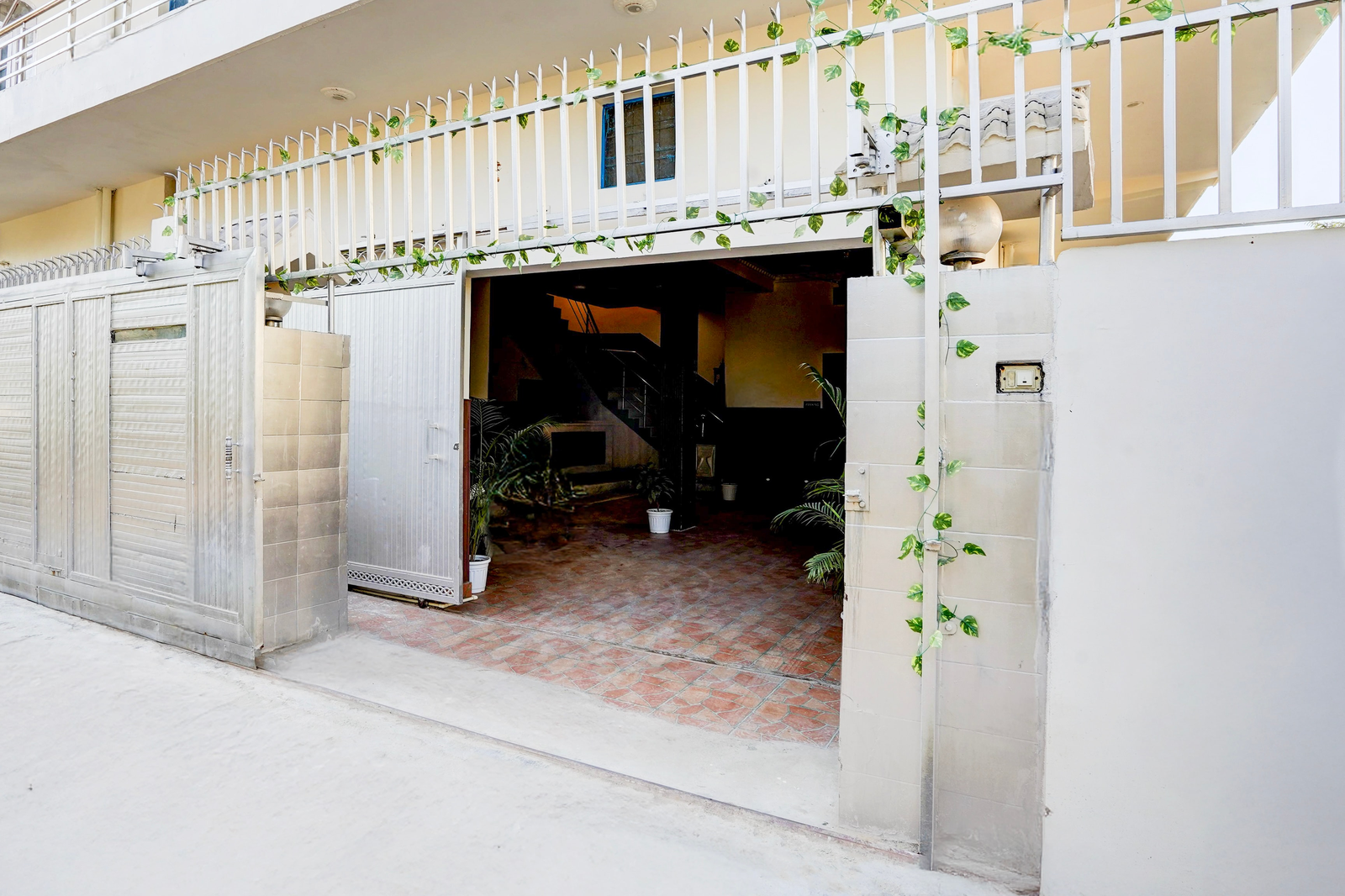 Super Hotel O Sudhowala Near Nanda Ki Chowk,,3 star