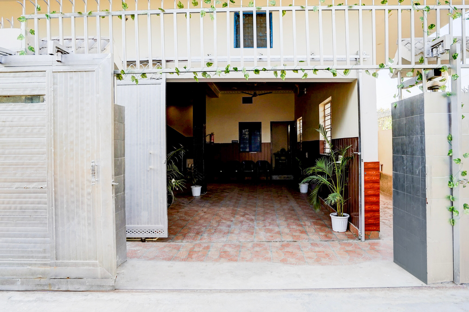 Super Hotel O Sudhowala Near Nanda Ki Chowk,,3 star