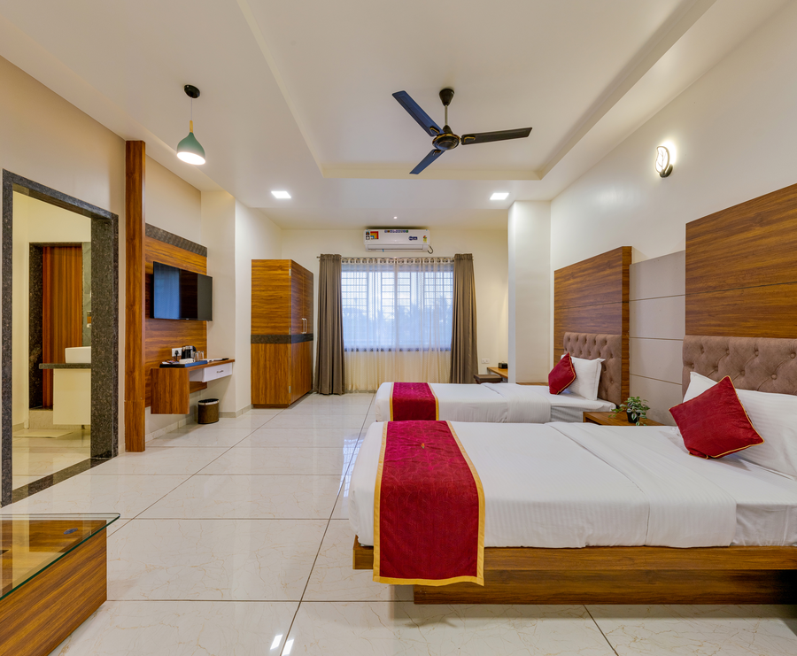 hotel agatya miraj