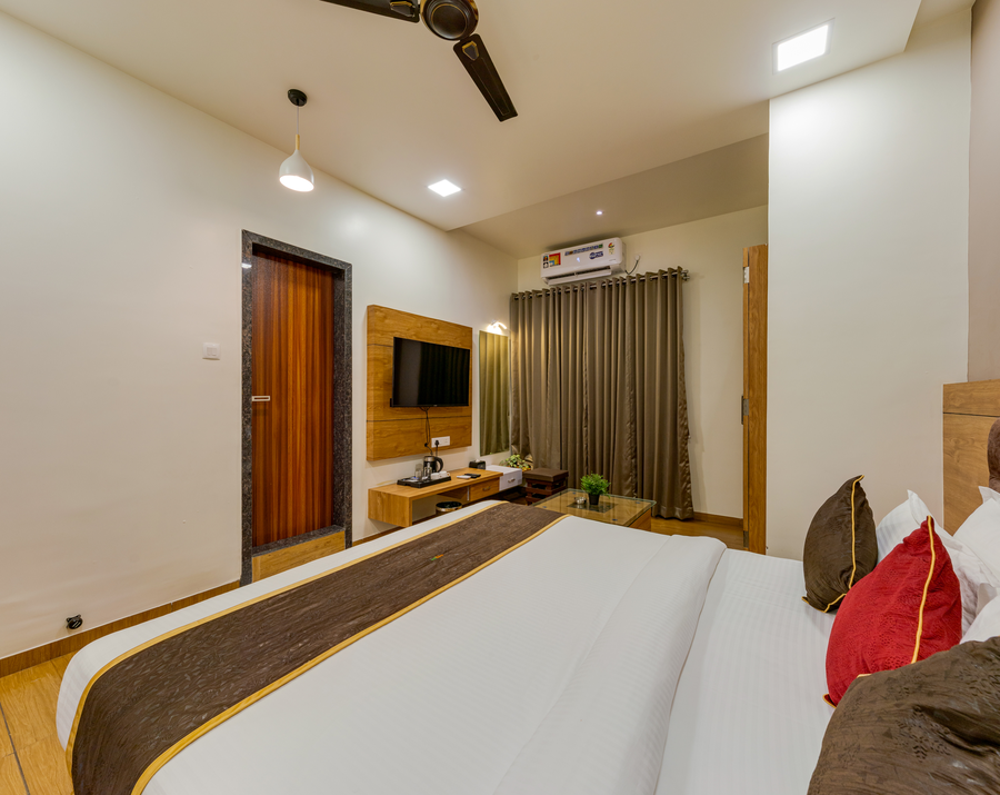 hotel agatya miraj