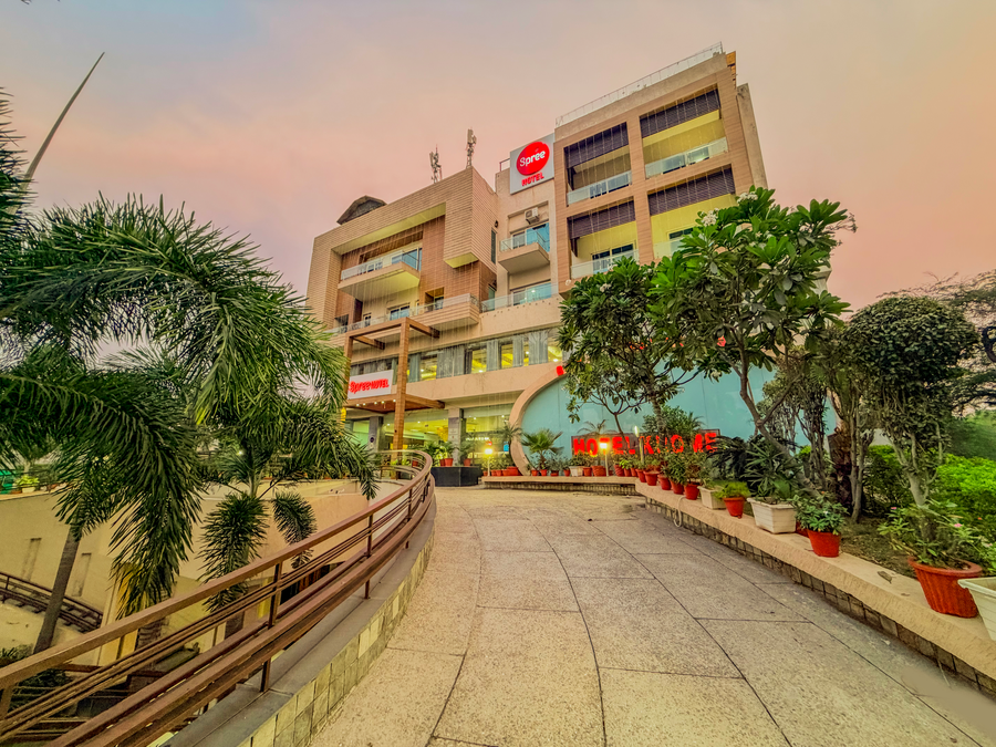 Spree Hotel Meerut,,3 star