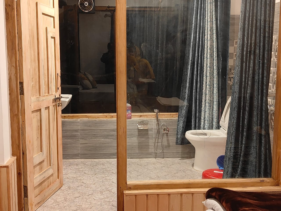 hotel shreya cozy hut