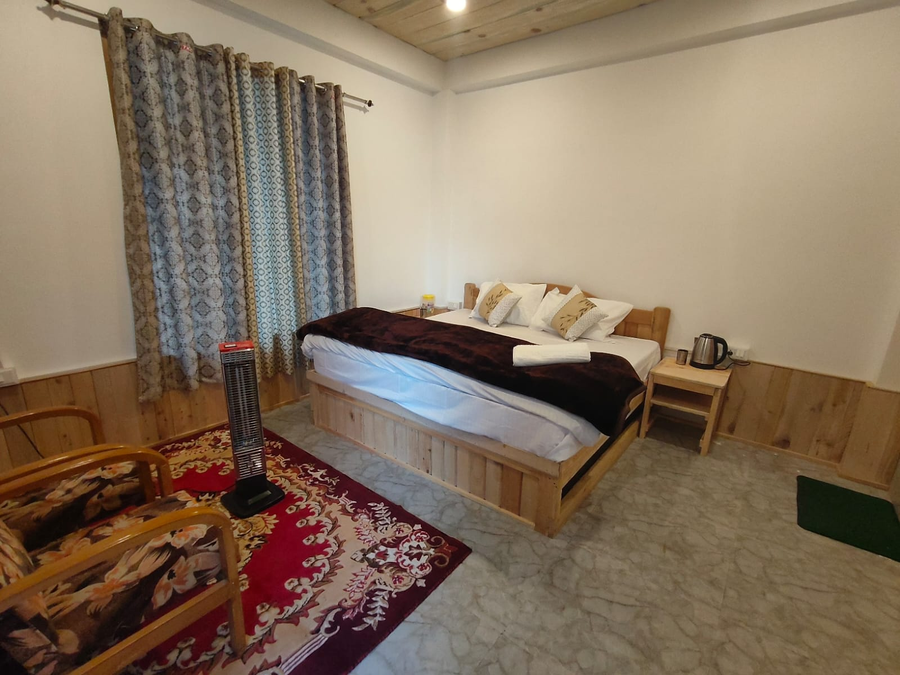 hotel shreya cozy hut