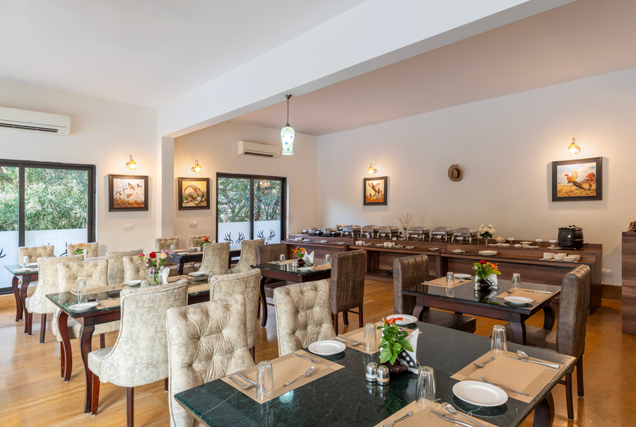 the hunting lodge luxury resort in udaipur