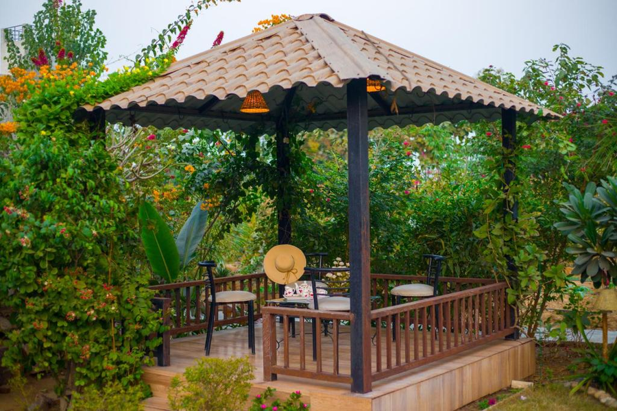 alaya stays dacha 3 bhk with jacuzzi