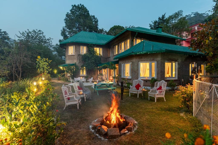 Alaya Stays Chalet Vie 3 Bhk Villa,,3 star