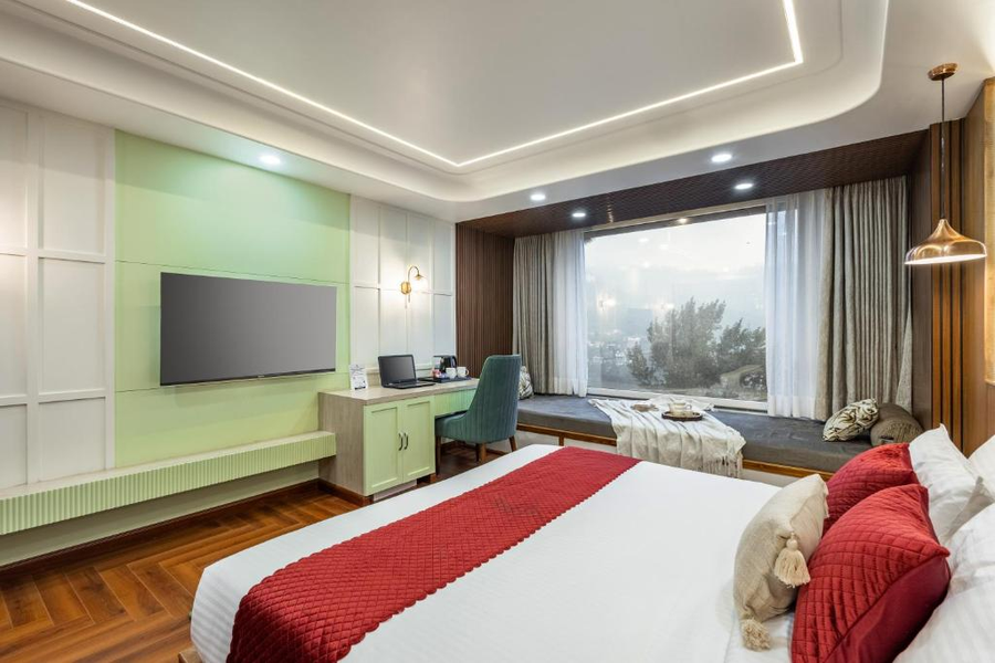 alaya stays 3bhk with garden evaara woods ridge