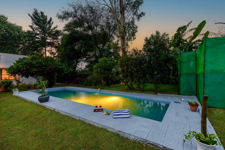 alaya stays 3 bhk with pvt pool daffodil