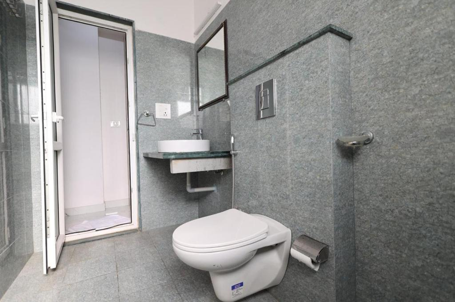 hotel the dark night