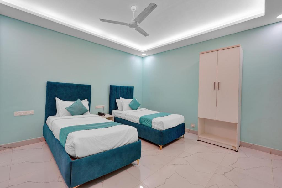 rohaan hotels medavakkam by upar