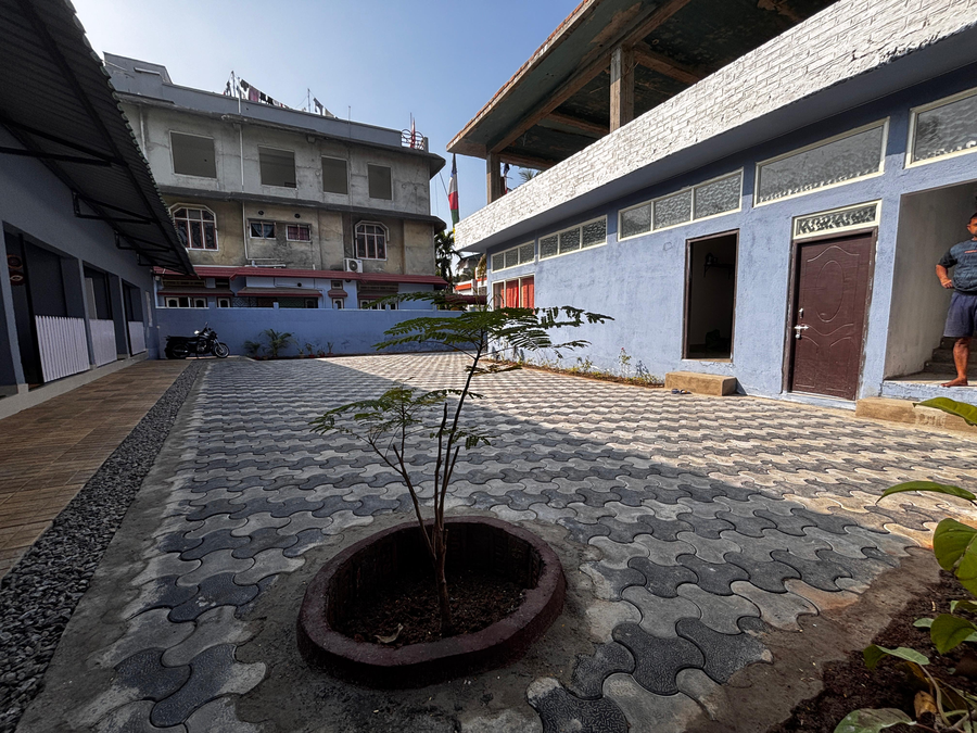the gulmohar inn