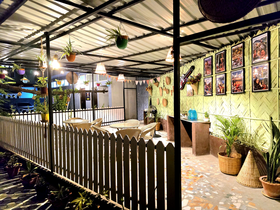 the gulmohar inn
