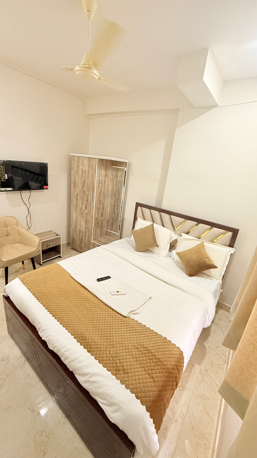 vaaraahi hotel
