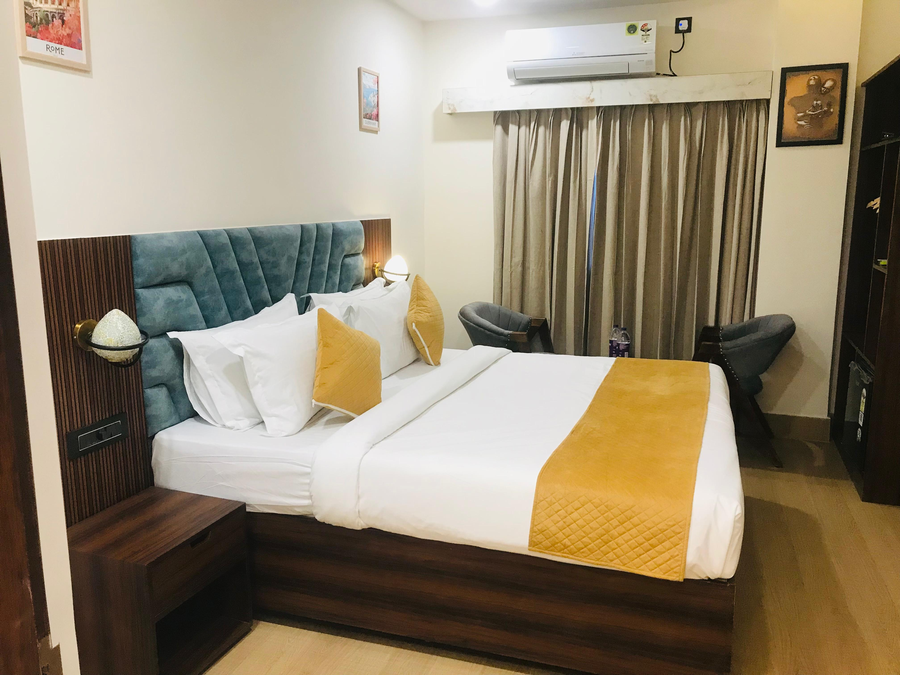 aquila hotel and conventions by the nexus