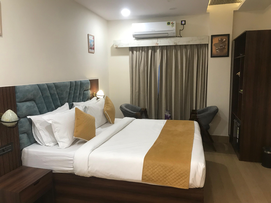 aquila hotel and conventions by the nexus