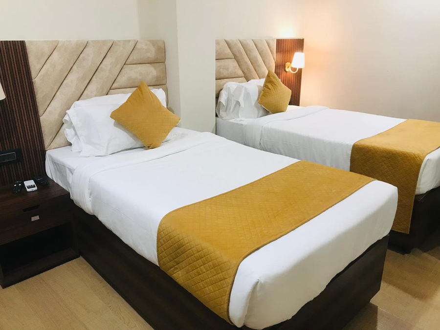 aquila hotel and conventions by the nexus