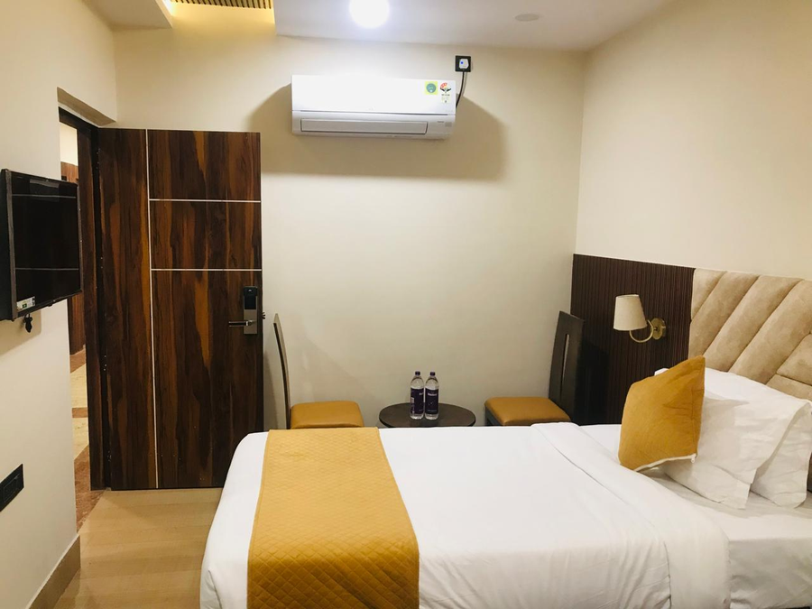 aquila hotel and conventions by the nexus