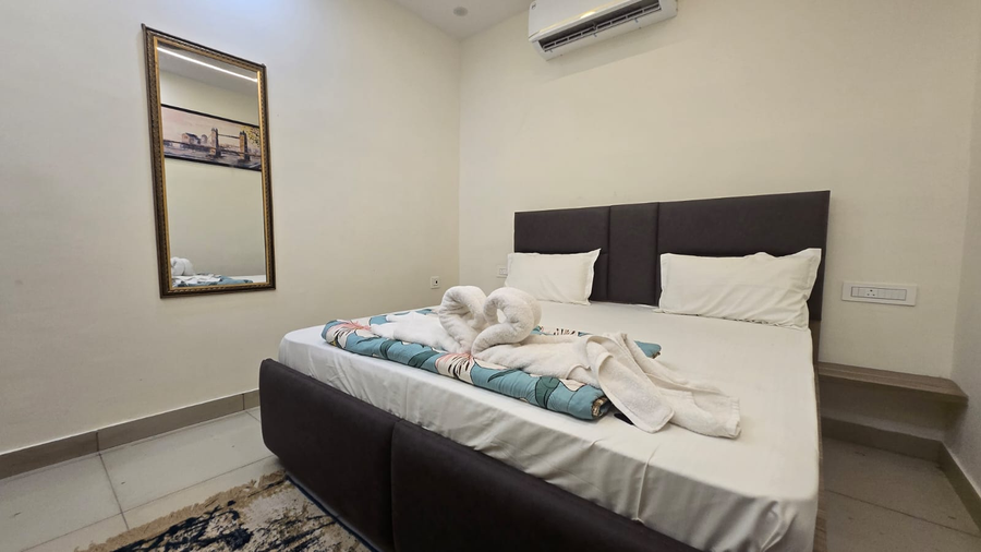 Hotel G8,,3 star