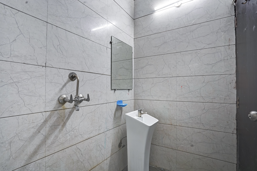 hotel twamev laxmi nagar