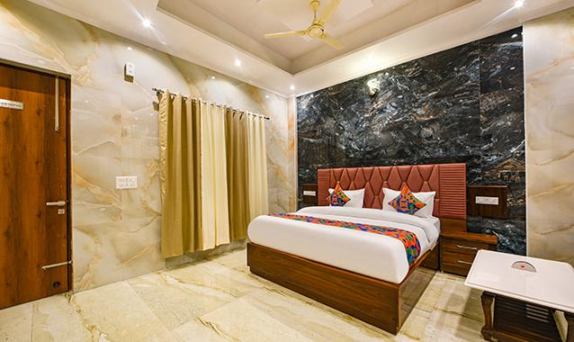 fabhotel paradise