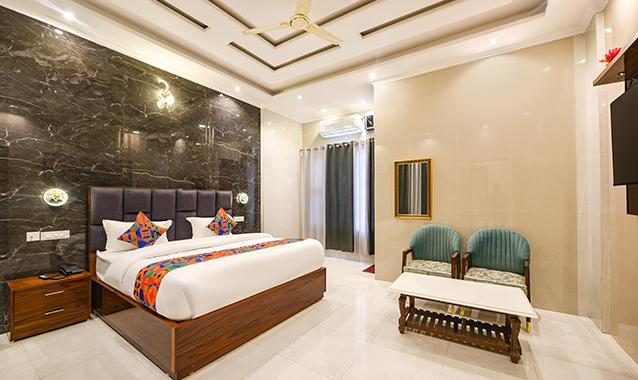 fabhotel paradise