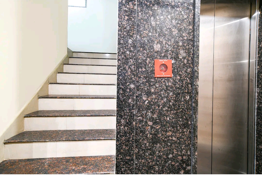 The Avinya Hotel,,3 star