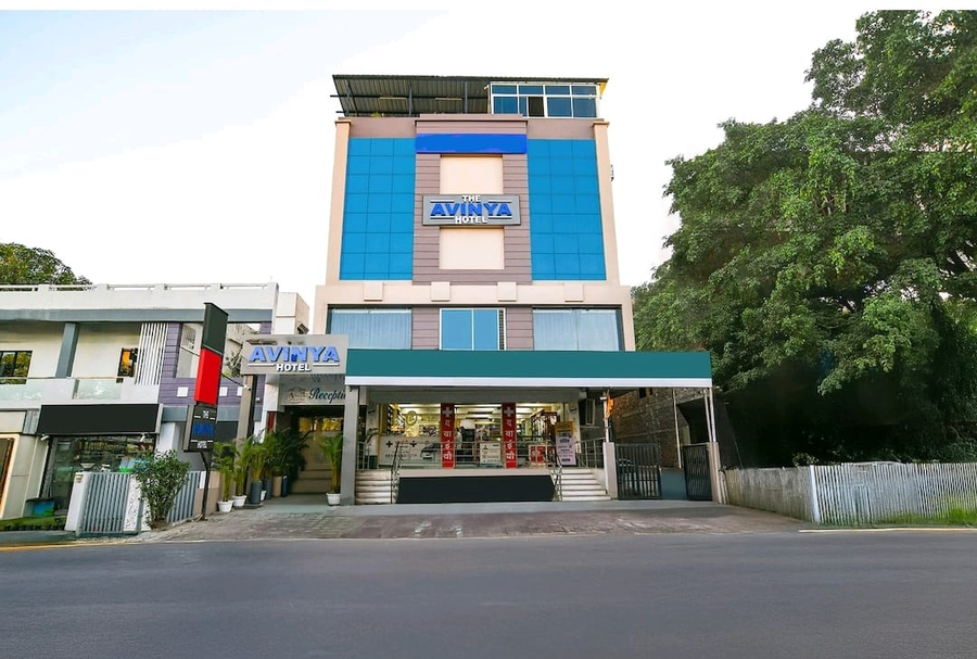 The Avinya Hotel,,3 star