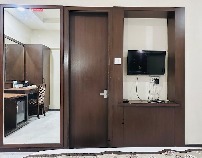 hotel president pure veg