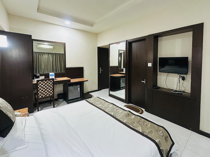 hotel president pure veg