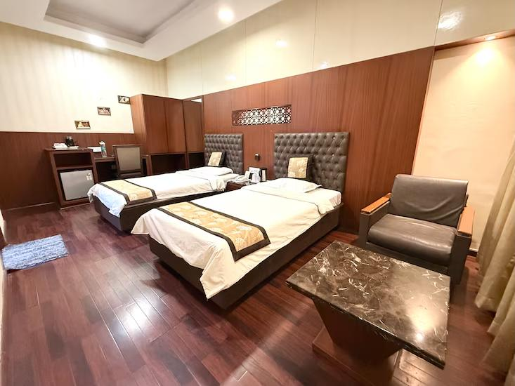 hotel president pure veg