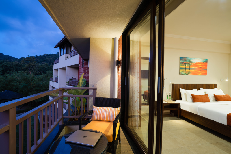 whistling woodzs resort