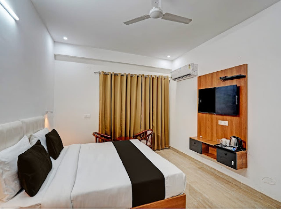hotel akshay 1295