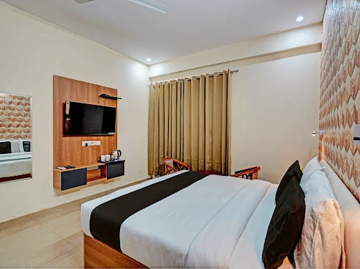hotel akshay 1295