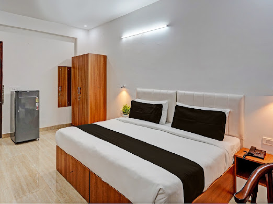 hotel akshay 1295