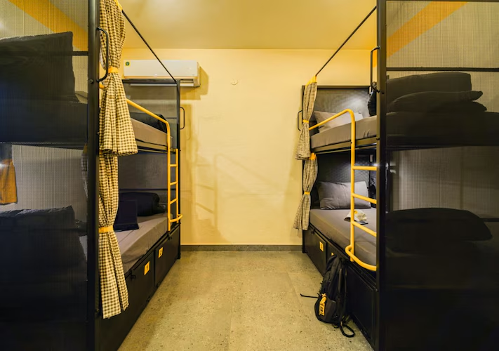 the hosteller goa anjuna