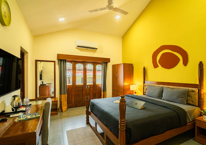the hosteller goa anjuna