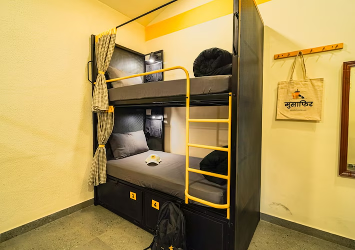 the hosteller goa anjuna