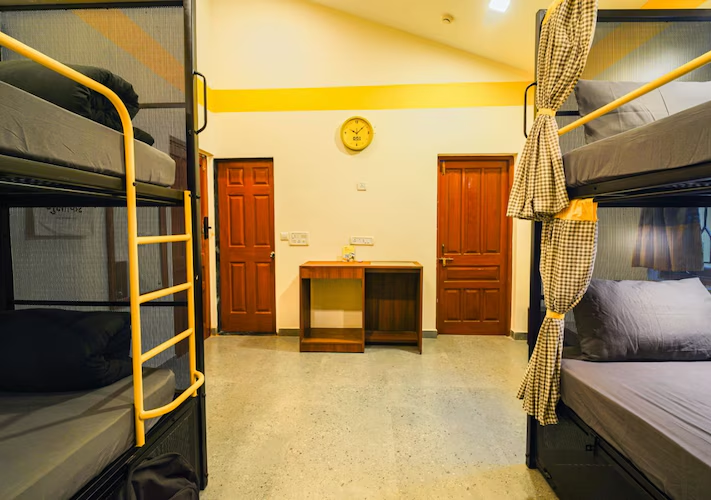 the hosteller goa anjuna