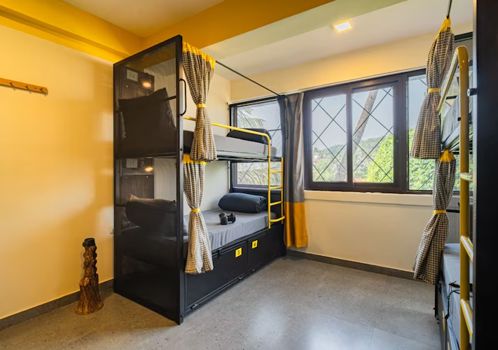 the hosteller goa anjuna