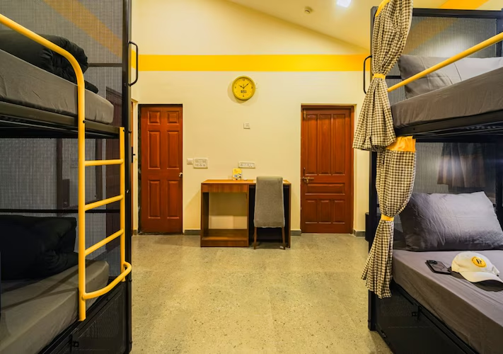 the hosteller goa anjuna