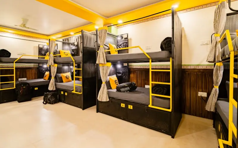the hosteller jibhi