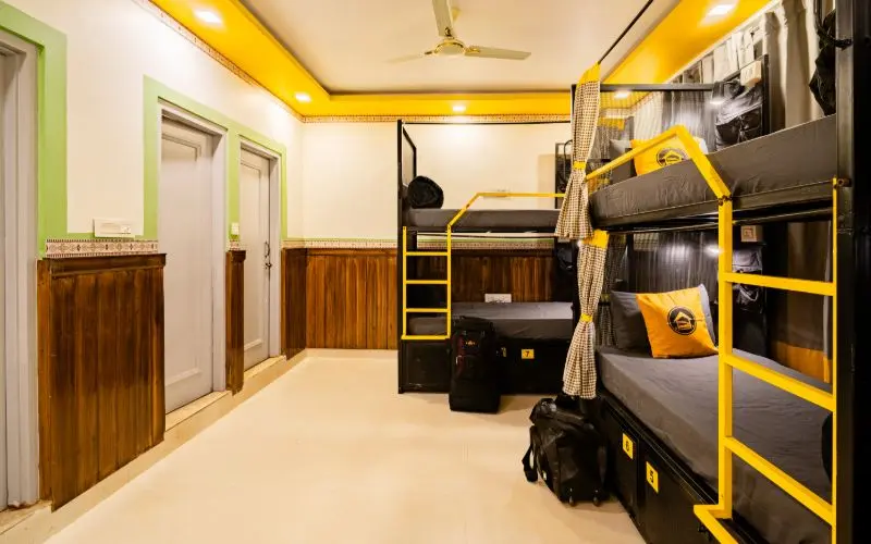 the hosteller jibhi