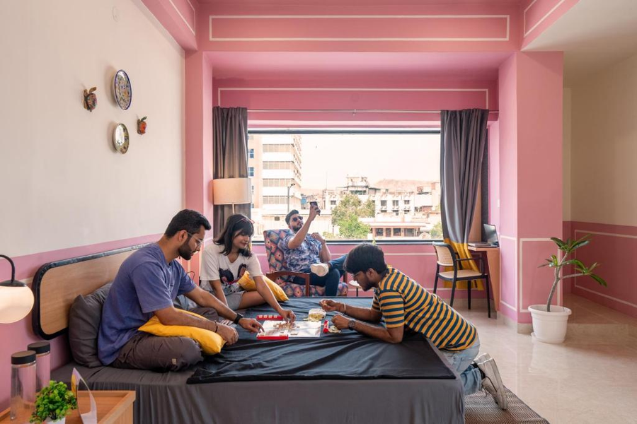 the hosteller jaipur mi road