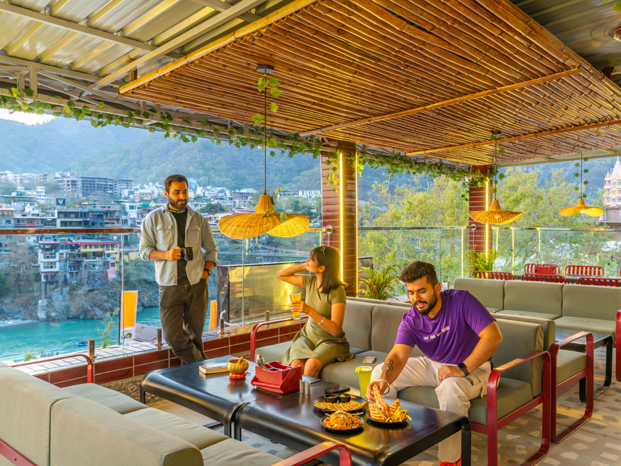 The Hosteller Rishikesh, Ganges,Laxman Jhula,1 star