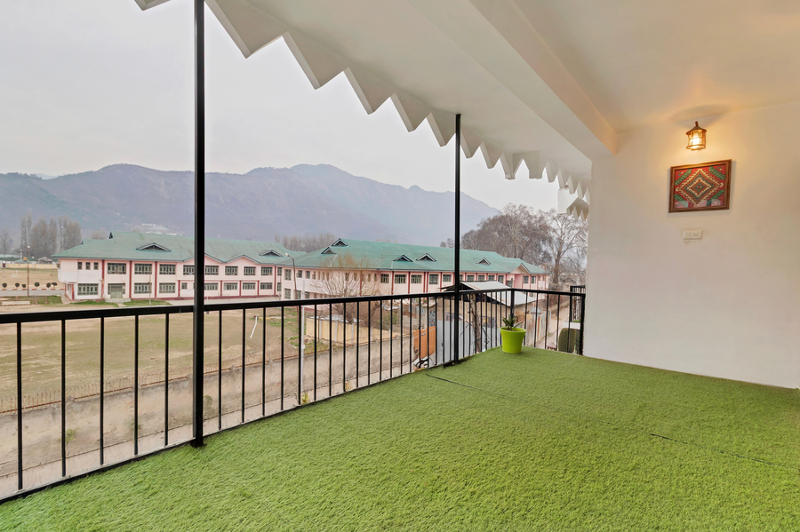 treebo vitasta villa