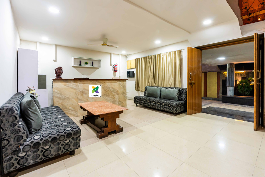 treebo edge raipur railway station