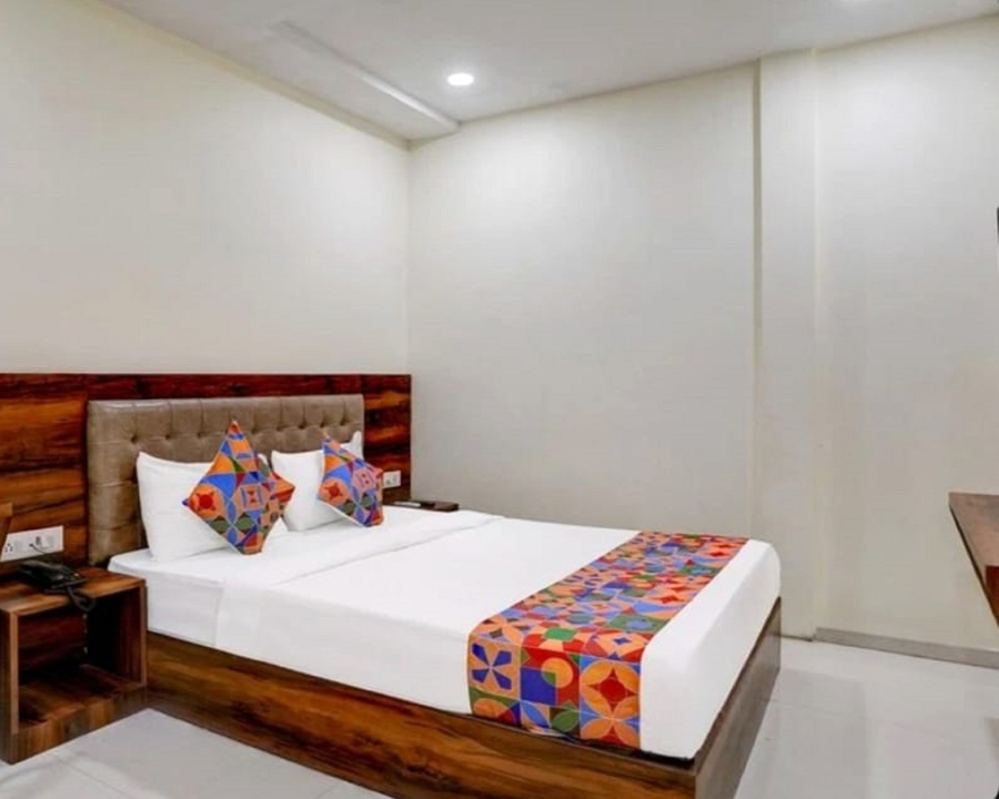 hotel golden sands inn