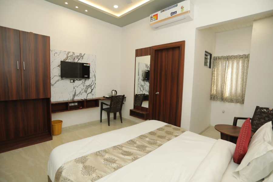 raj moti hotel and restro